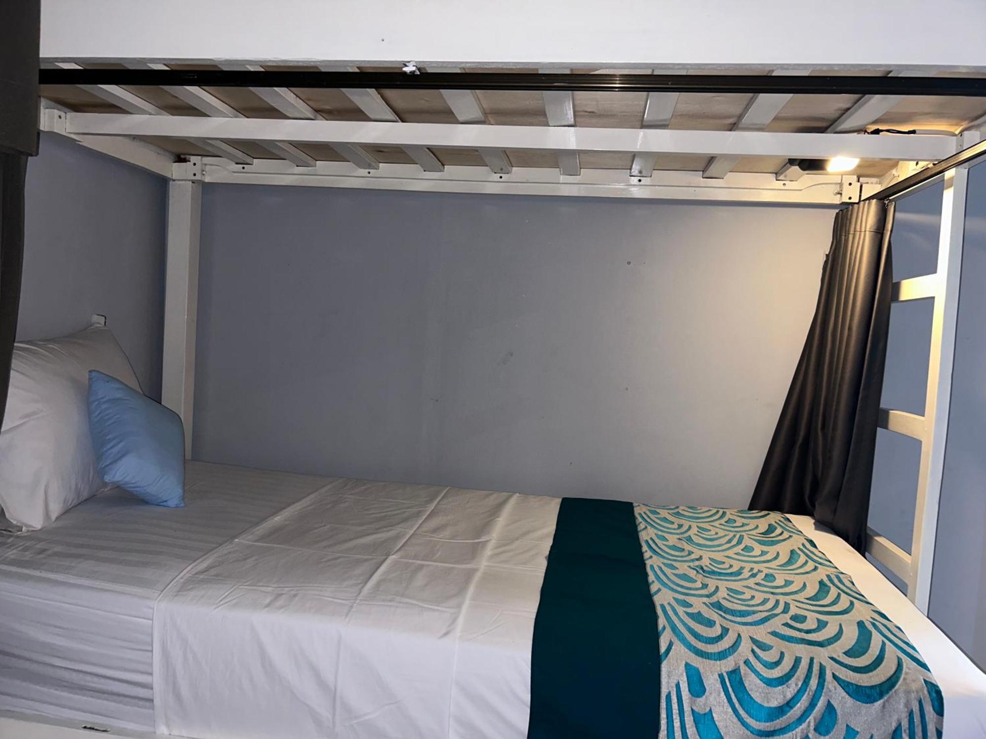 Blue Waves Hostel Amed Ambat Kültér fotó