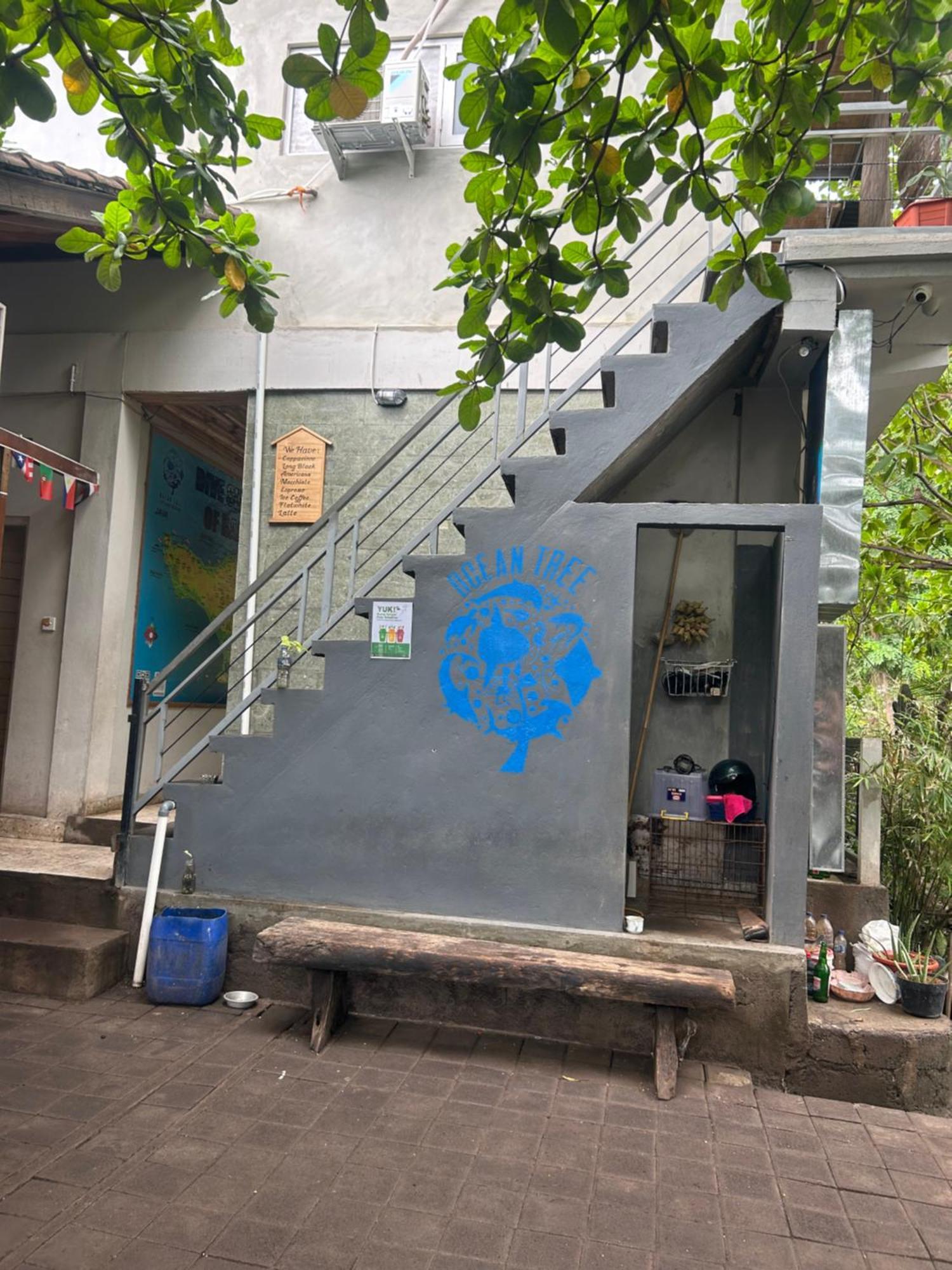 Blue Waves Hostel Amed Ambat Kültér fotó